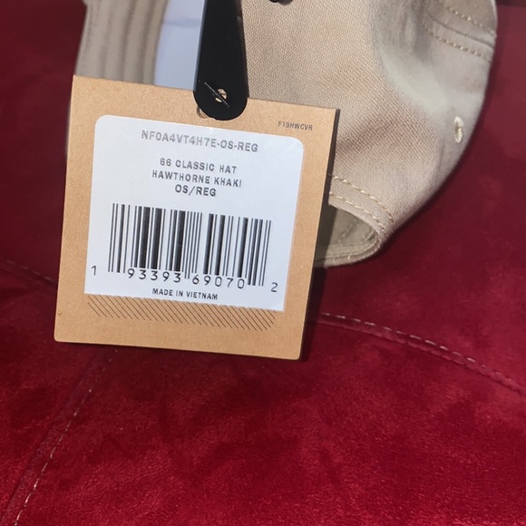 Mens TNF CLASSIC FIT Cap - Picture 5 of 6